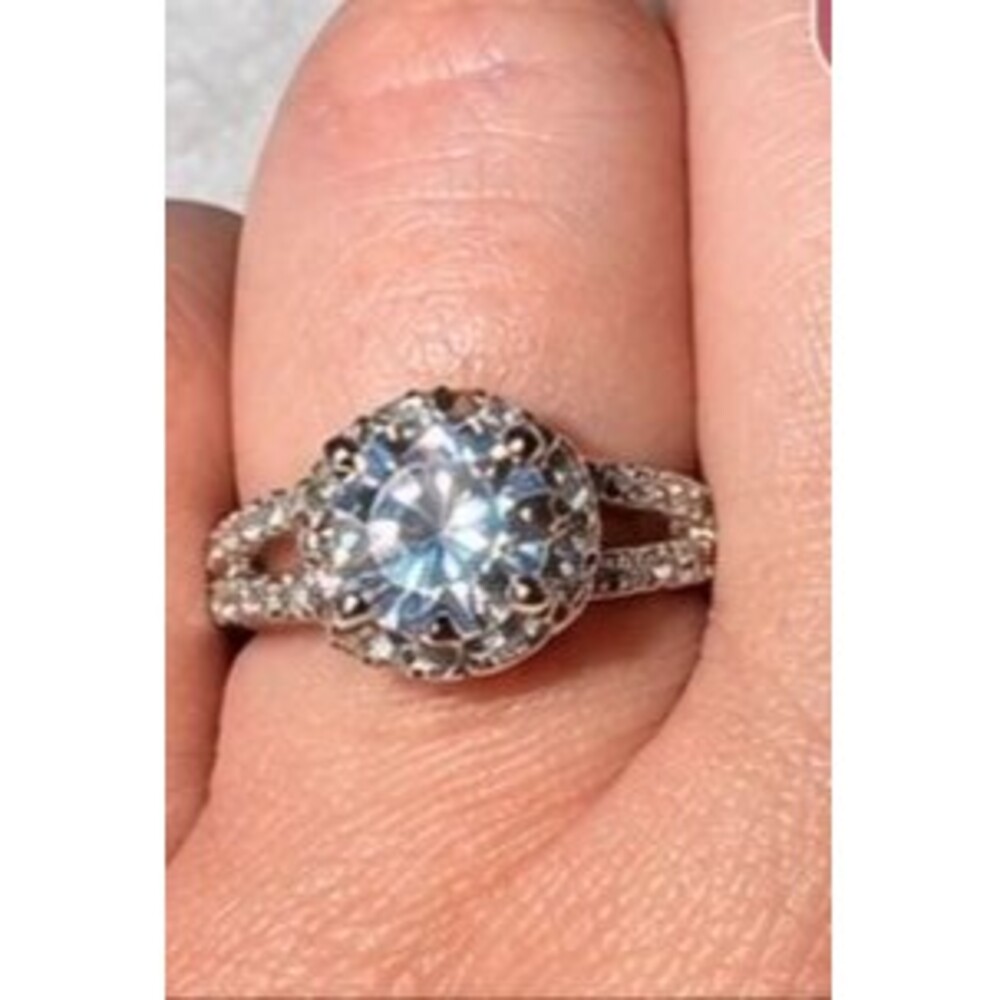 2CT Moissanite Halo Ring Size 8 925 Sterling Silver Gold Plated